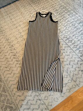 LOFT Black and White Zigzag Sleeveless Maxi Dress